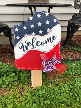 Load image into Gallery viewer, Fourth of July Welcome door hanger. Summer door hangers
