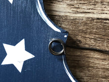 Load image into Gallery viewer, Fourth of July Welcome door hanger. Summer door hangers